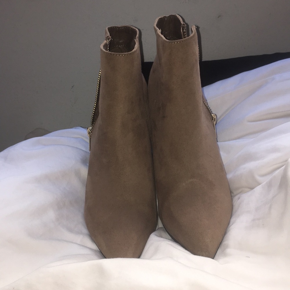 Super Cute tan Forever 21 Boots
